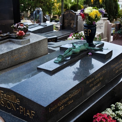 Ο τάφος της Εντίθ Πιάφ
