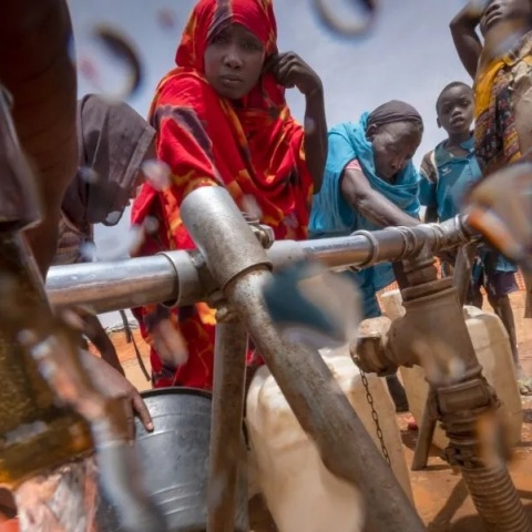 Πολύ λογικό να μη μας νοιάζουν τα παιδάκια στο Σουδάν