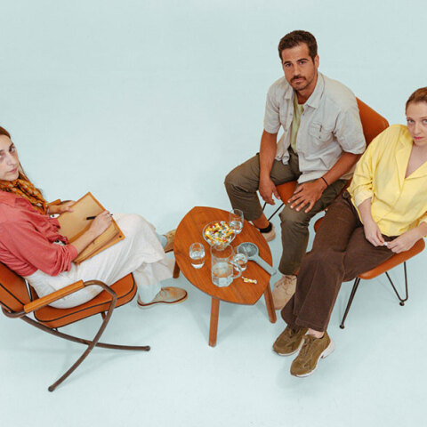 Η σκηνοθέτρια Τζέσικα Κούρτεση μιλάει στην ATHENS VOICE για το θεατρικό έργο Nevermind