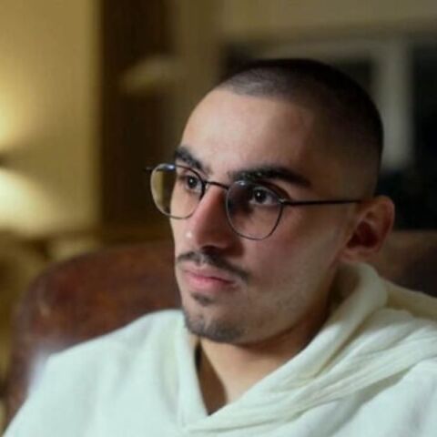 Ο Ισραηλινός όμηρος Ρομ Μπρασλάφσκι περιγράφει τη φρίκη που βίωσε στη Γάζα ως όμηρος για δύο ολόκληρα χρόνια