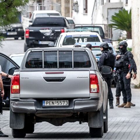 Βορίζια: Οι αρχές επικεντρώνονται στον εντοπισμό του οπλισμού και στους ρόλους των εμπλεκομένων - Η ΕΛΑΣ επιβεβαιώνει ότι υπάρχουν και άλλοι συμμετέχοντες.