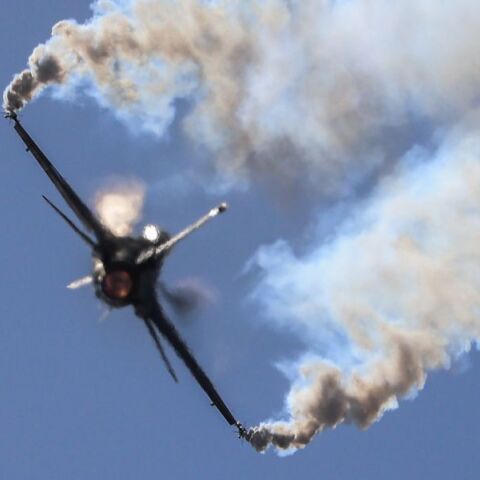 Εντυπωσιακό airshow για τη γιορτή της Πολεμικής Αεροπορίας