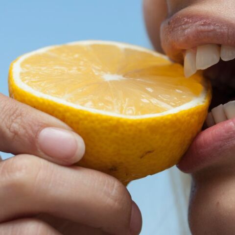 5 τρόφιμα που κάνουν κακό στα δόντια σου