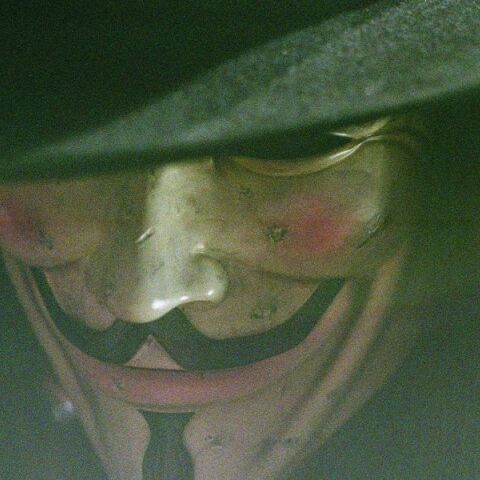 Το HBO αναπτύσσει τηλεοπτική σειρά V for Vendetta με τον Πιτ Τζάκσον και παραγωγούς τους Τζέιμς Γκαν και Πίτερ Σάφραν - Αναβιώνει το θρυλικό δυστοπικό κόμικ.