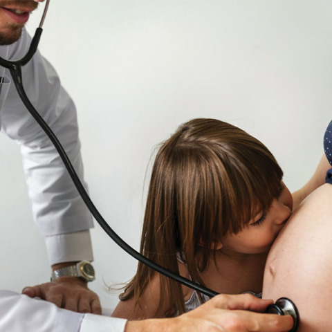 Εμβολιασμός εγκύων κατά του RSV: Η νέα ασπίδα προστασίας για τα νεογνά