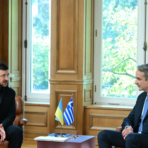 Μητσοτάκης και Ζελένσκι υπέγραψαν τη συμφωνία για τη μεταφορά αερίου από την Ελλάδα στην Ουκρανία