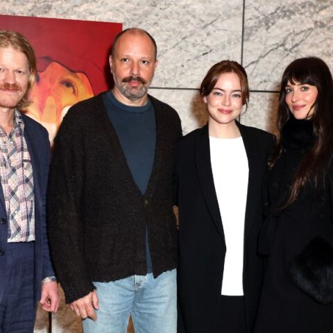 Η ηθοποιός Ντακότα Τζόνσον συντόνισε συζήτηση για το «Bugonia» του Γιώργου Λάνθιμου και πρότεινε με χιούμορ τον εαυτό της για την επόμενη ταινία του.