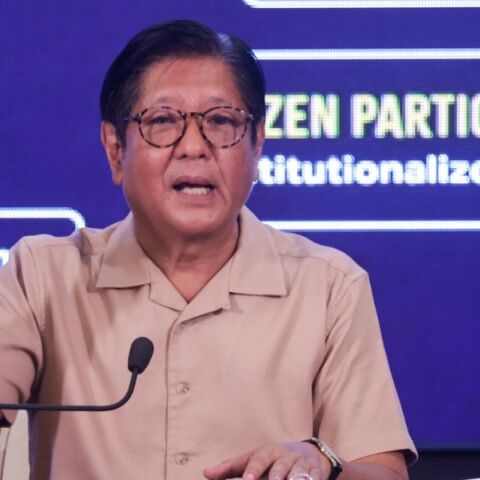 Φιλιππίνες: Ο πρόεδρος Φερδινάντ Μάρκος Τζούνιορ αρνείται τις κατηγορίες της αδελφής του για εθισμό στην κοκαΐνη - Η χώρα συγκλονίζεται από έρευνες για διαφθορά