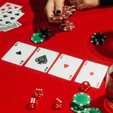 Κύκλωμα «μαϊμού» επενδύσεων σε καζίνο: O «αρχηγός» δήλωνε ετήσιο εισόδημα 12.000 -  Άνεργος ο «υπαρχηγός»