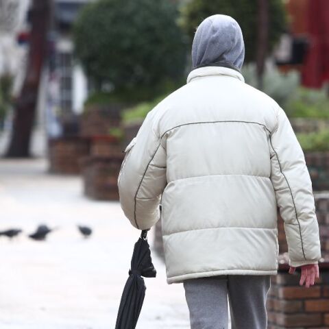 Με βροχές και καταιγίδες ο καιρός την Πέμπτη - Πού αναμένονται ισχυρά τα φαινόμενα