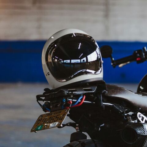 Φτηνό κράνος, ίσως ακριβό τίμημα