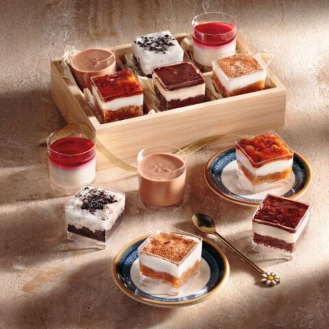 Νέα γλυκά σε σφηνάκια από τη ΣΤΑΜΟΥ