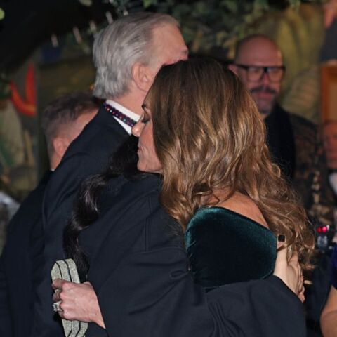 Η Κέιτ Μίντλετον έσπασε το πρωτόκολλο: Η τρυφερή αγκαλιά με την Jessie J μετά τη μάχη τους με τον καρκίνο 