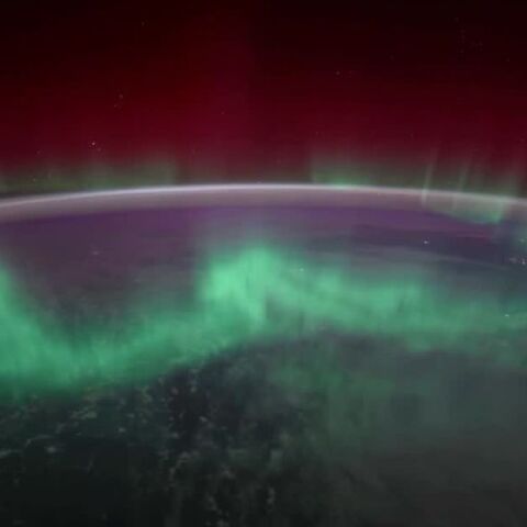 Η αστροναύτης της NASA, Ζένα Κάρντμαν, κατέγραψε σε εντυπωσιακό βίντεο το Βόρειο Σέλας από τον Διεθνή Διαστημικό Σταθμό