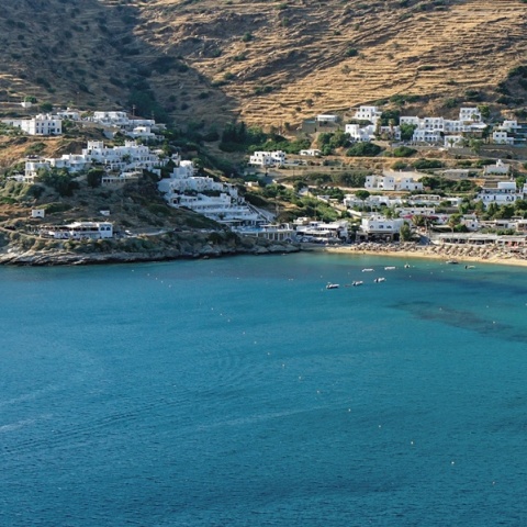 Ισπανικό περιοδικό αποθεώνει την Ίο: Νησί της αυθεντικότητας και των αρχαίων μυστηρίων	