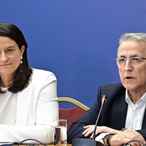 Ιστορική συμφωνία για την επαναφορά των συλλογικών συμβάσεων