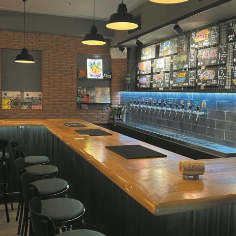 Main Squeeze taproom