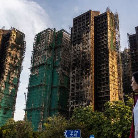 Χονγκ Κονγκ: Στους 94 οι νεκροί από τη φωτιά στους ουρανοξύστες  - Ανάμεσά τους κι ένας πυροσβέστης