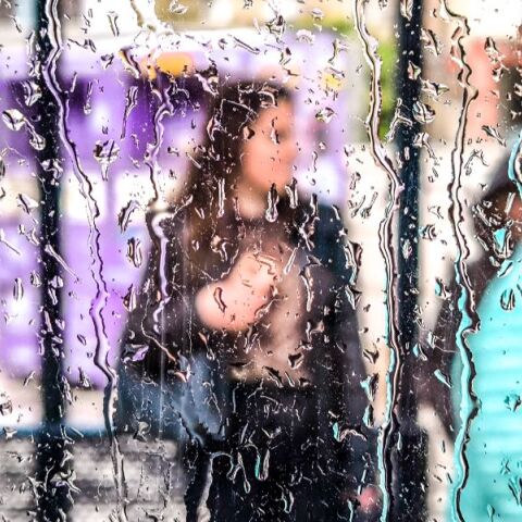 Ο καιρός την Κυριακή: Πού θα σημειωθούν καταιγίδες σήμερα