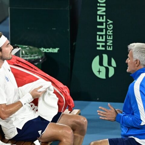 Ο πατέρας του Στέφανου Τσιτσιπά υποστήριξε ότι εκείνος οδηγούσε με 213 χλμ. την Lotus 