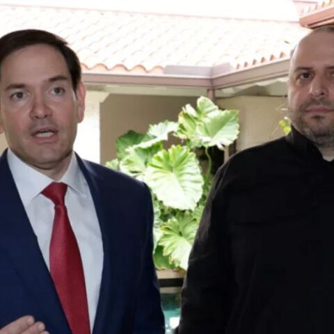 Παραγωγικές, σκληρές αλλά και εύθραυστες οι συνομιλίες στη Φλόριντα για το ουκρανικό