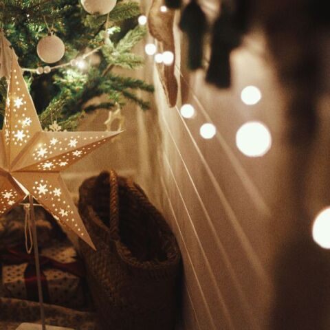 Κάλαντα: Μήπως φέτος να τα πούμε κι εμείς; Πώς βοηθούν εγκέφαλο και αναπνοή