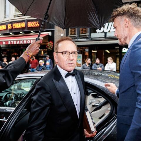 Κέβιν Σπέισι: Ο βραβευμένος με Όσκαρ ηθοποιός θα αντιμετωπίσει το 2026 στο Ανώτατο Δικαστήριο του Λονδίνου αγωγές τριών ανδρών για σεξουαλική επίθεση