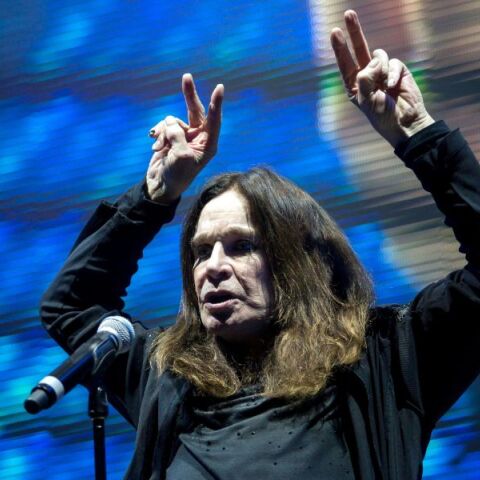 Το κατάστημα του Όζι Όσμπορν κυκλοφόρησε μπλούζα που σατιρίζει τον Ρότζερ Γουότερς, μετά τις προσβλητικές δηλώσεις του για τον εκλιπόντα θρυλικό μουσικό