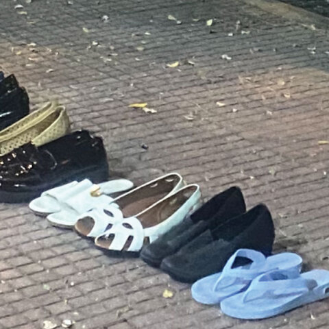 Τίνος είναι αυτά τα παπούτσια;