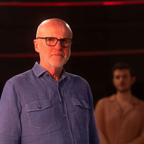 Τιμ Κράουτς: Συνέντευξη με αφορμή την παράσταση «Ολική άμεση συλλογική επικείμενη επίγεια σωτηρία» στο θέατρο Φίατ