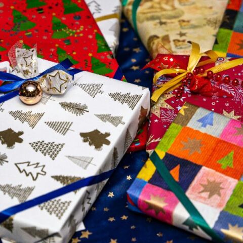 Πότε μπαίνει στους λογαριασμούς το δώρο Χριστουγέννων 2025