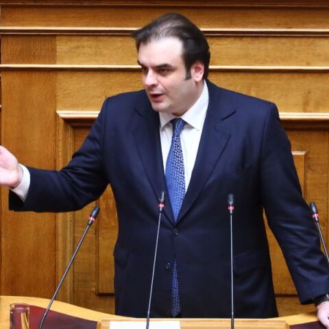 Πιερρακάκης: Οι πληγέντες σε Μάτι και Μάνδρα αντιμετωπίζονται πλέον όπως οι συγγενείς θυμάτων των Τεμπών