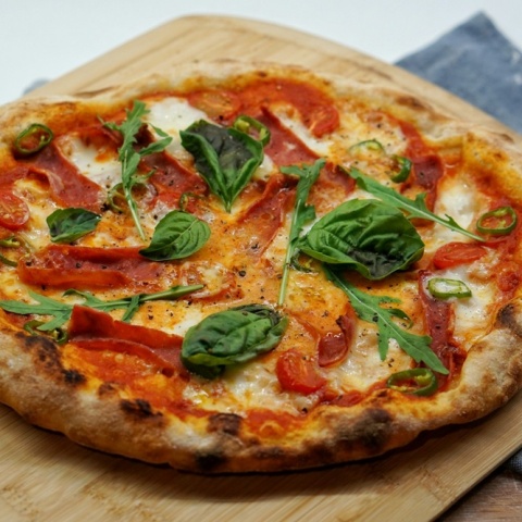 Η πίτσα, είναι ένα φαγητό που φιγουράρει στην ιταλική κουζίνα