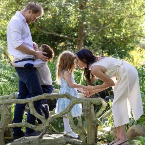 Πρίγκιπας Χάρι και Μέγκαν Μαρκλ: Δημοσίευσαν χριστουγεννιάτικη οικογενειακή φωτογραφία με τα παιδιά τους, Άρτσι και Λίλιμπετ