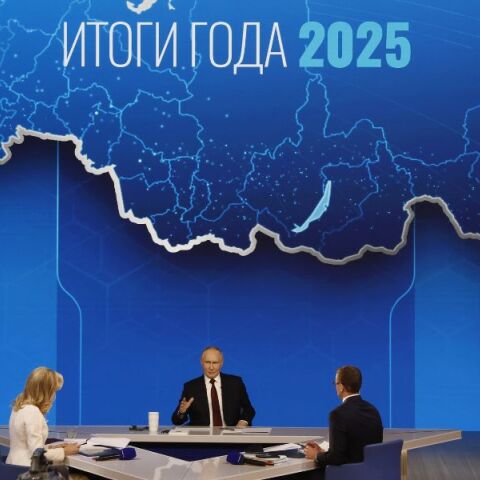 Βλαντίμιρ Πούτιν: Ο πρόεδρος της Ρωσίας έστειλε ηχηρά μηνύματα προς Δύση και Ουκρανία -  Χάρτης με τις προσαρτημένες περιοχές στο φόντο της συνέντευξης Τύπου 