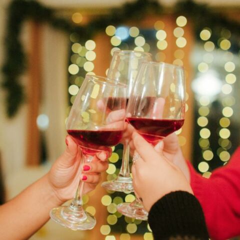 7 ετικέτες για τα γιορτινά τραπέζια που θα ταιριάξουν με τα πάντα