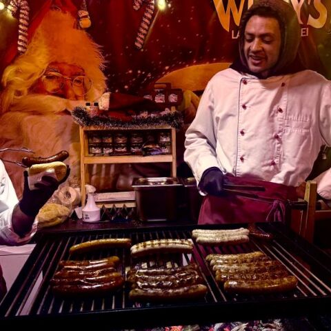 Λουκάνικα, μανιτάρια, Glühwein και χριστουγεννιάτικη μαγεία στο Weihnachtsmarkt του Βερολίνου