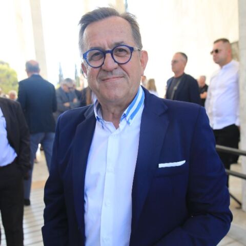 Ο Νικολόπουλος «αποκάλυψε» επιστολή στον... Πούτιν για να δείξουν οι δορυφόροι του αν υπήρχε ξυλόλιο στα Τέμπη