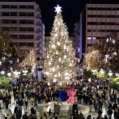 Εορταστικό Ωράριο: Πώς θα λειτουργήσουν τα καταστήματα μέχρι την Πρωτοχρονιά