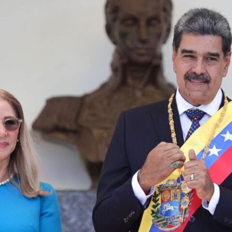 Σίλια Φλόρες: Η deep fake φωτογραφία της συζύγου του Μαδούρο με μαυρισμένο μάτι