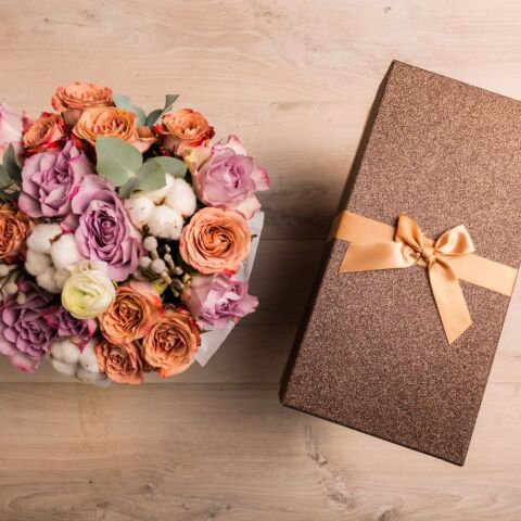 Δώρα και λουλούδια