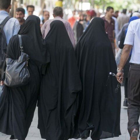 Η σιωπή των «προοδευτικών» απέναντι στο Ιράν