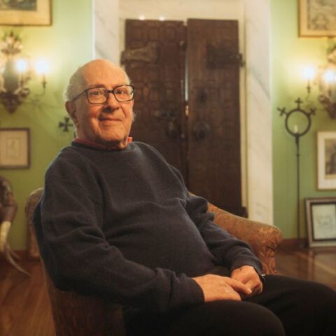 Γιώργος Παπαστεφάνου: 65 χρόνια πορείας στο ραδιόφωνο και την τηλεόραση σε μια ζωή γεμάτη από ελληνικό τραγούδι