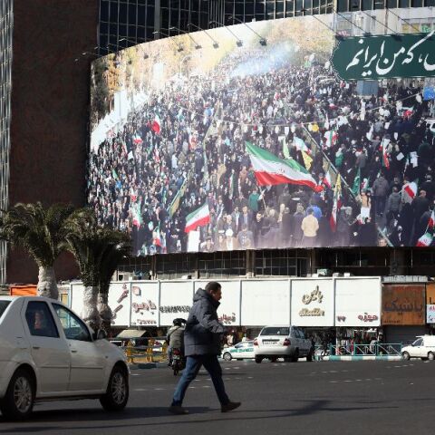 Ιράν: Τα σενάρια της επόμενης ημέρας και ο Παχλαβί - Τι θα σήμαινε η πτώση των μουλάδων