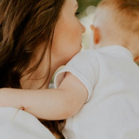 Αυξημένο θα είναι το επίδομα μητρότητας 2026 - Πότε πληρώνεται η πρώτη δόση