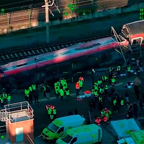 Ισπανία: 40 τουλάχιστον οι νεκροί, 159 τραυματίες - Σπασμένο σύνδεσμο στις ράγες εντόπισαν οι εμπειρογνώμονες