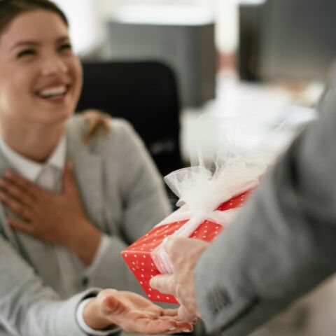 Ποιοι γιορτάζουν σήμερα 24 Ιανουαρίου 2026; Το εορτολόγιο της Athens Voice σου τους θυμίζει. Μην ξεχάσεις να τους δώσεις τις καλύτερες ευχές σου!