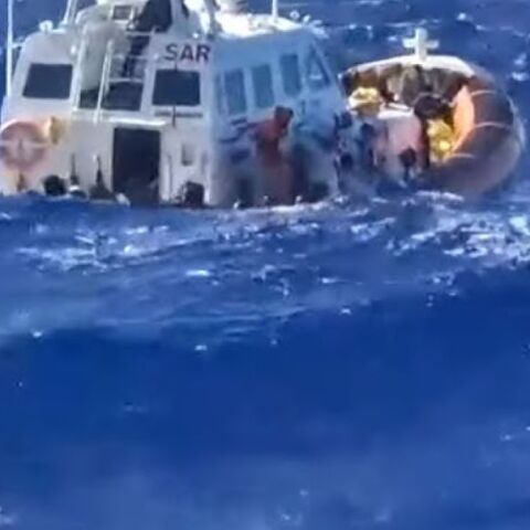 Σωστική επιχείρηση ιταλικής ακτοφυλακής στα ανοικτά της Λαμπεντούζα
