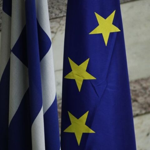 Προϋπολογισμός: Πρωτογενές πλεόνασμα 8,1 δισ. ευρώ το 2025 - Έσοδα 77,1 δισ. ευρώ, πάνω από τον στόχο οι φόροι, συγκράτηση στις δαπάνες