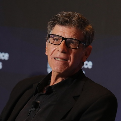 Γιάννης Μπέζος